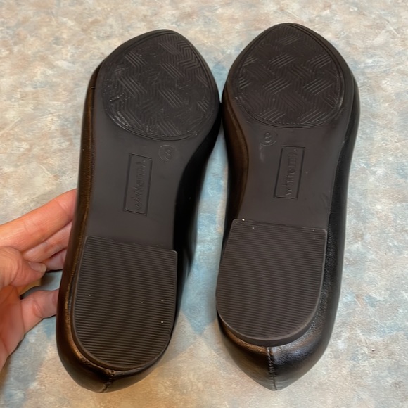 White mt. Black flat shoes (sz 8) - Picture 4 of 8
